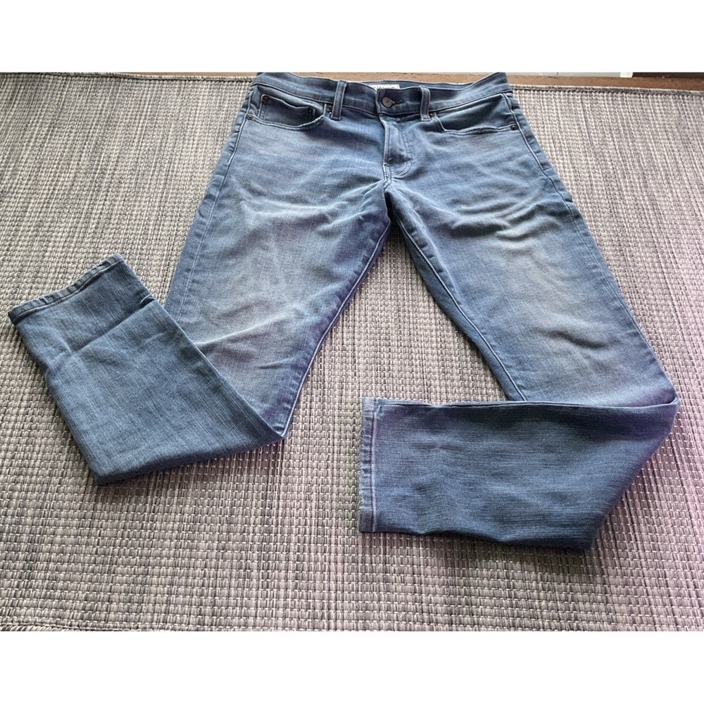 Lucky Brand 411 Athletic Taper Light Wash Denim Jeans 30x30 Mens Blue